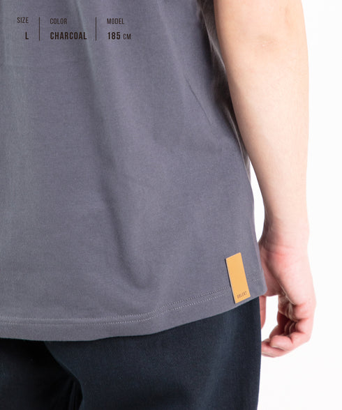 ラウンドボディTシャツ