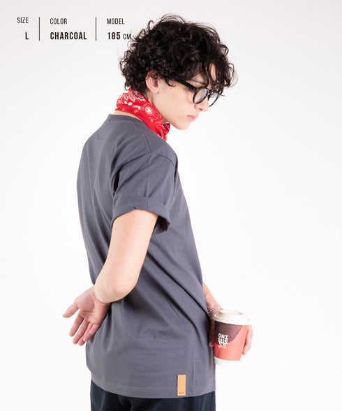 ラウンドボディTシャツ