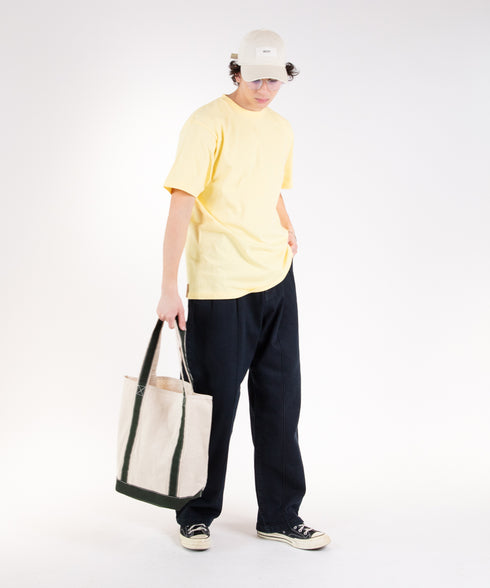 コンフォータブルデニム ツータック ワイドテーパド トラウザー