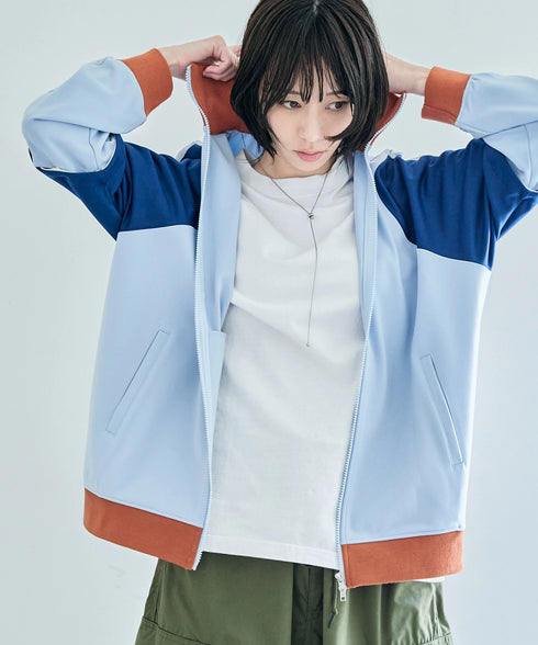 マルチウェイシルバーライントラックジャケット【ユニセックス】