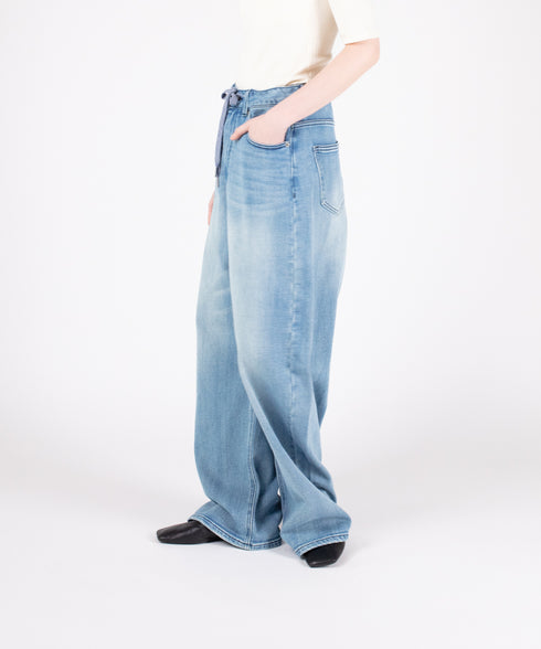 コンフォータブルデニム バレルレッグパンツ