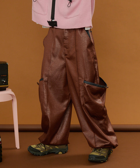 レザーライクアウトポケットカーゴパンツ