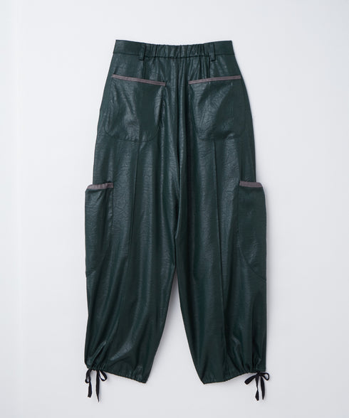 レザーライクアウトポケットカーゴパンツ