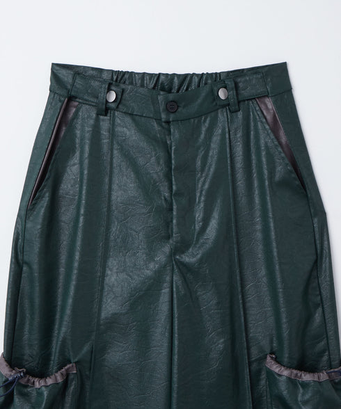 レザーライクアウトポケットカーゴパンツ