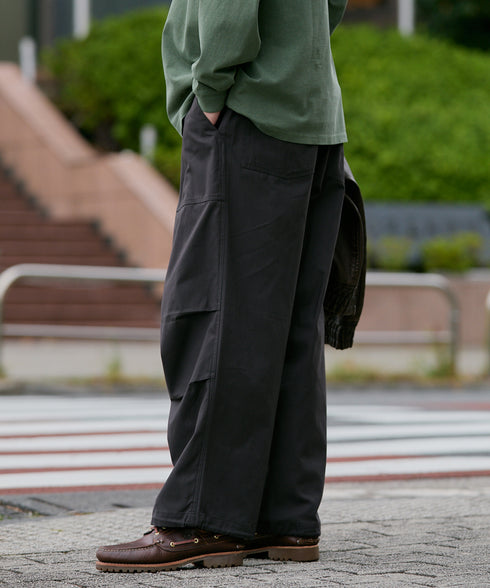 イージーバギーパンツ