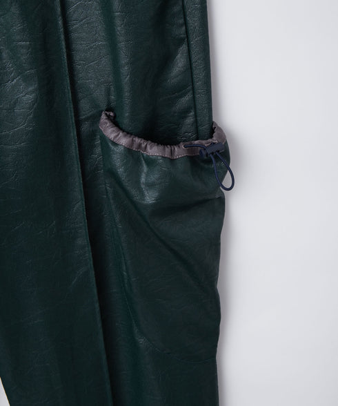 レザーライクアウトポケットカーゴパンツ