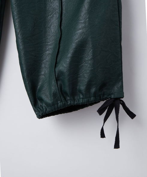 レザーライクアウトポケットカーゴパンツ