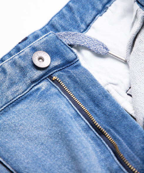 コンフォータブルデニム ツータック ワイドテーパド トラウザー