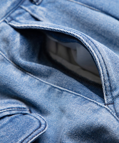 コンフォータブルデニム ツータック ワイドテーパド トラウザー