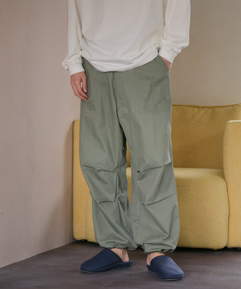 イージーバギーパンツ